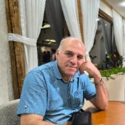 دکتر فرزاد اسکندری