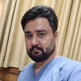 دکتر علی نخستین, متخصص قلب و عروق
