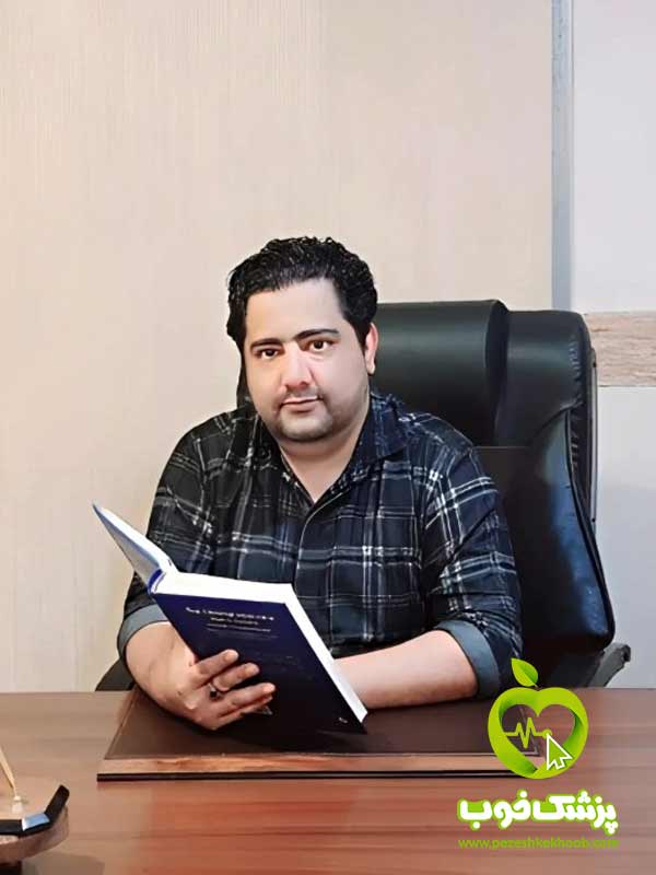 دکتر مجتبی سخاوت