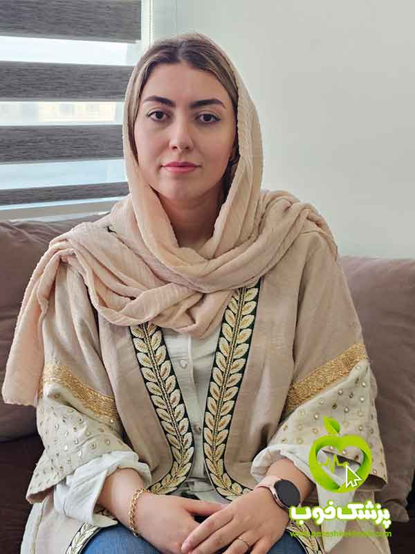 دکتر نیلوفر حکیم