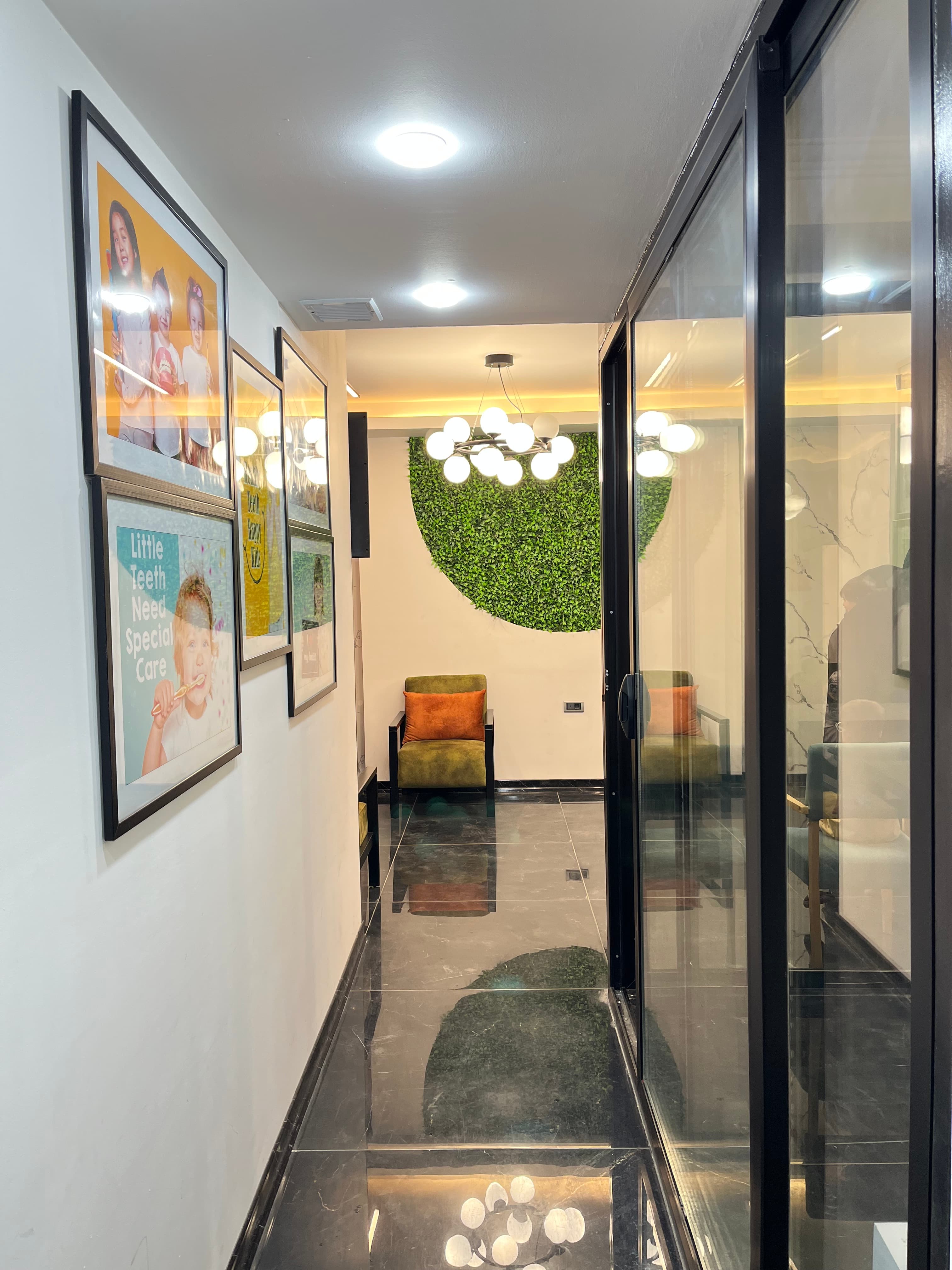 gallery-item