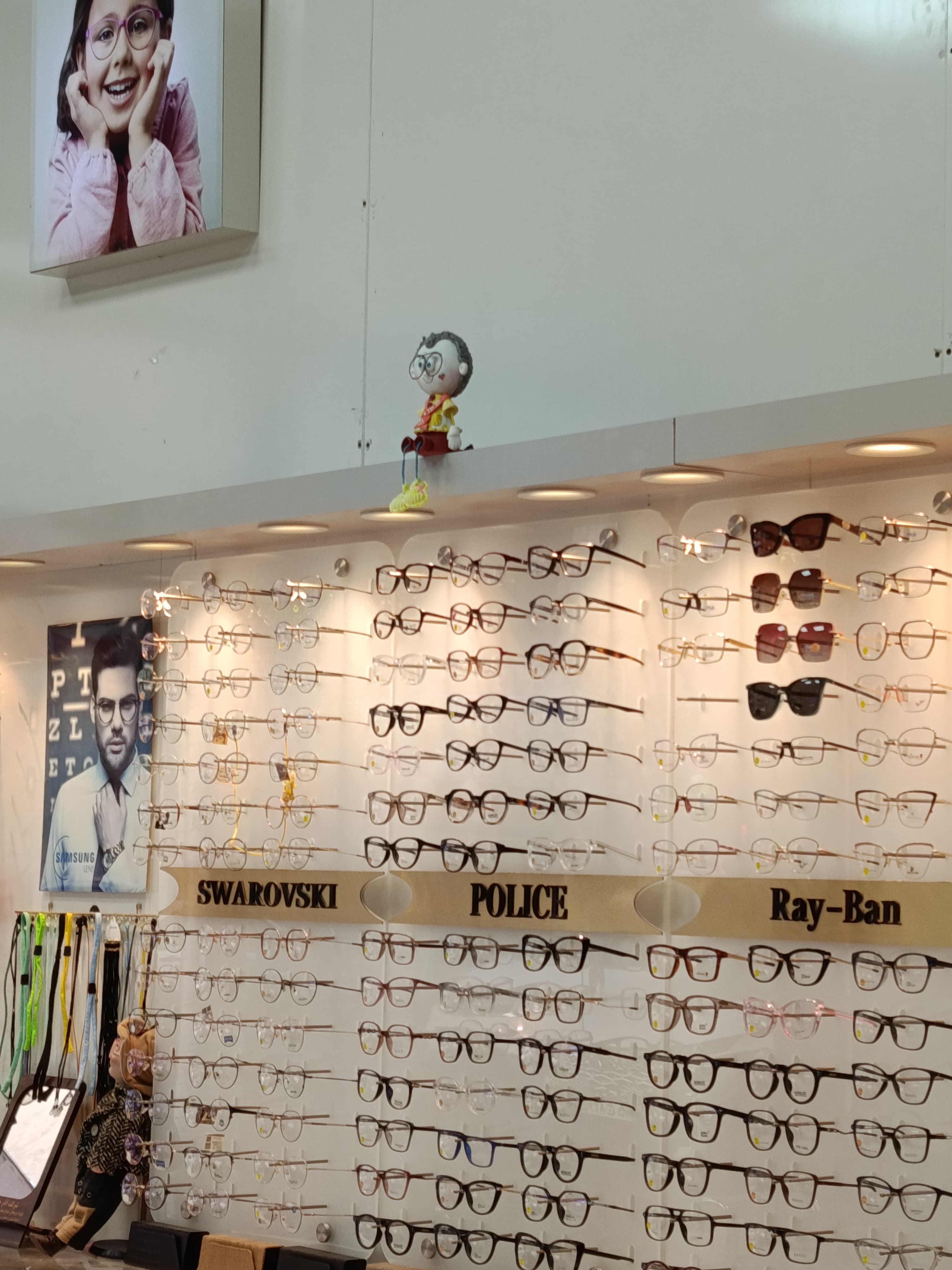 gallery-item