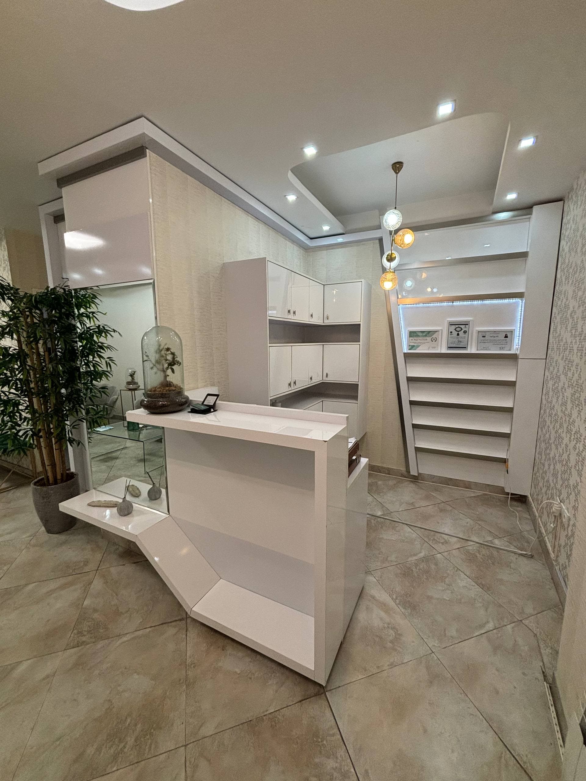 gallery-item