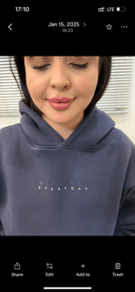 gallery-item