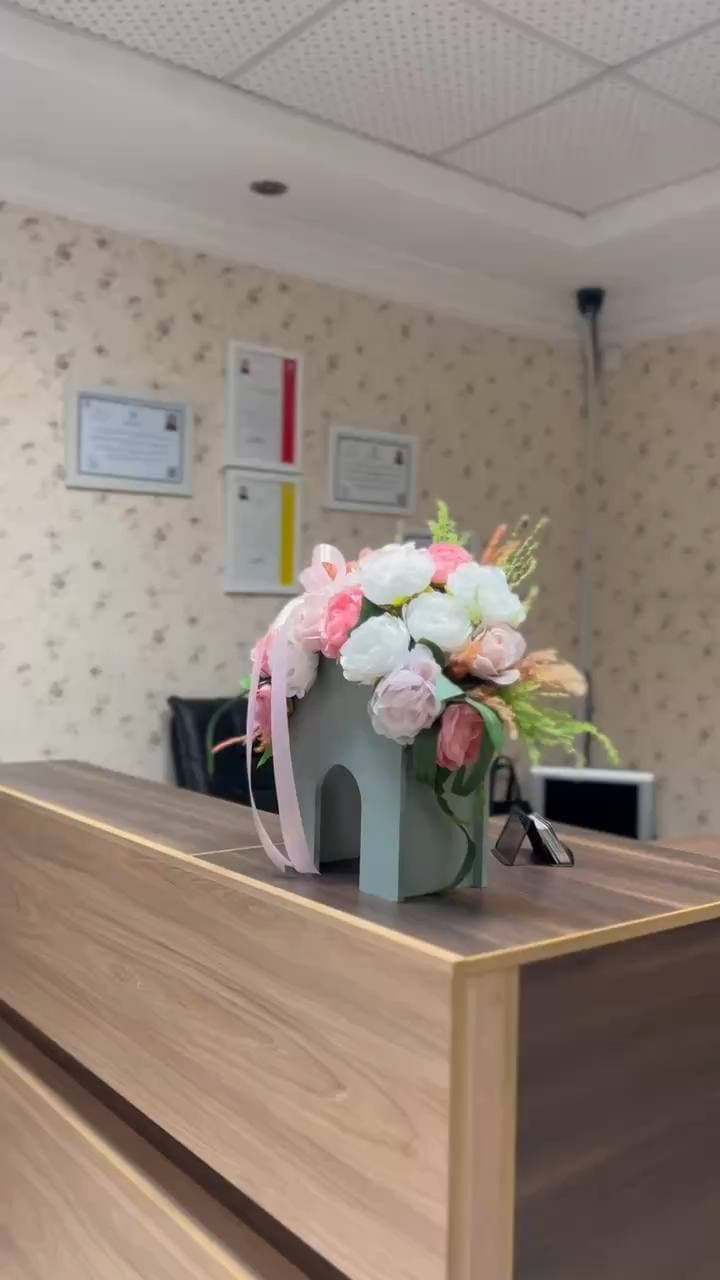 gallery-item