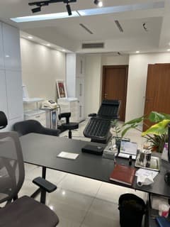 gallery-item