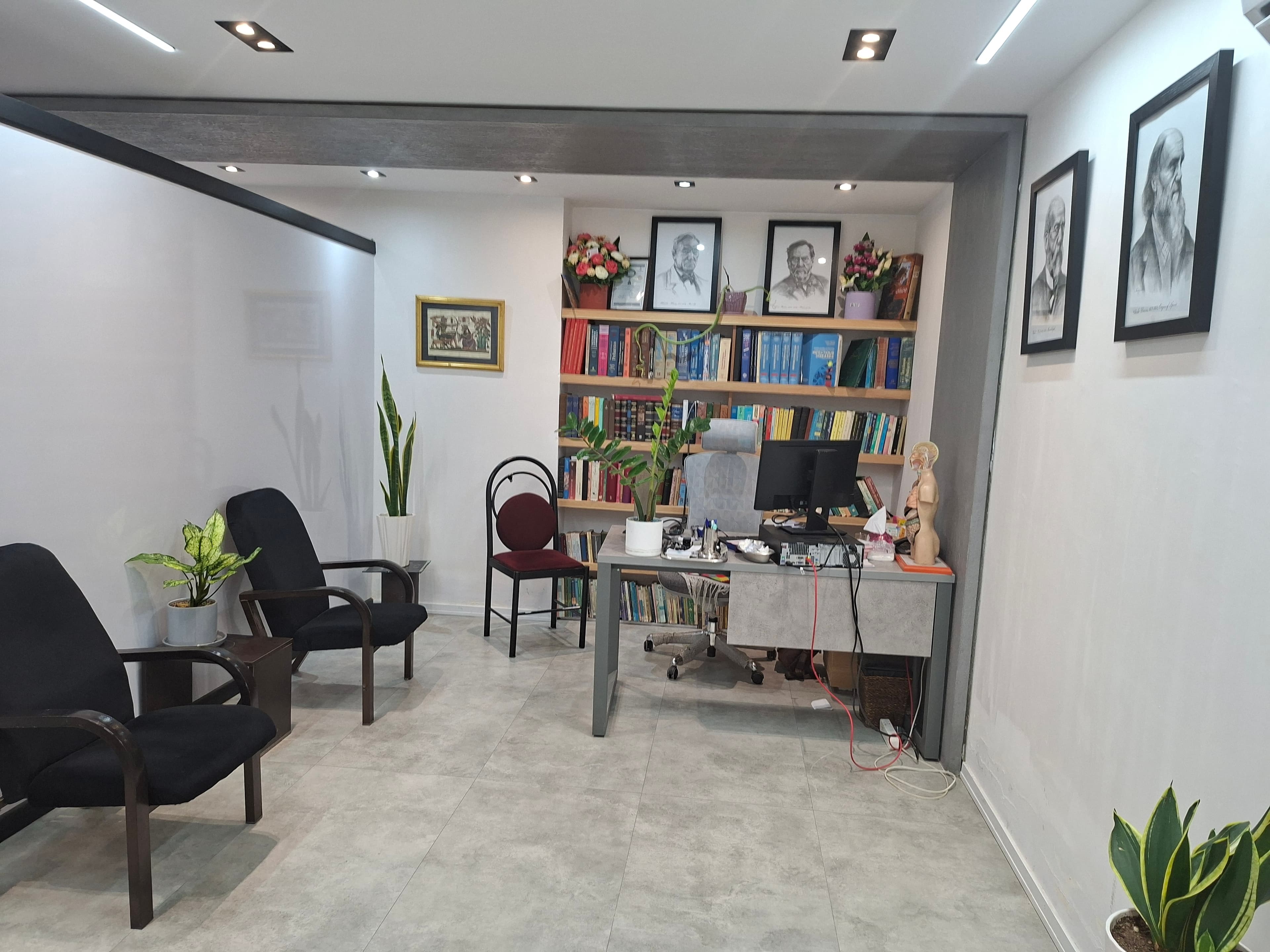 gallery-item