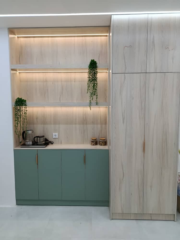 gallery-item