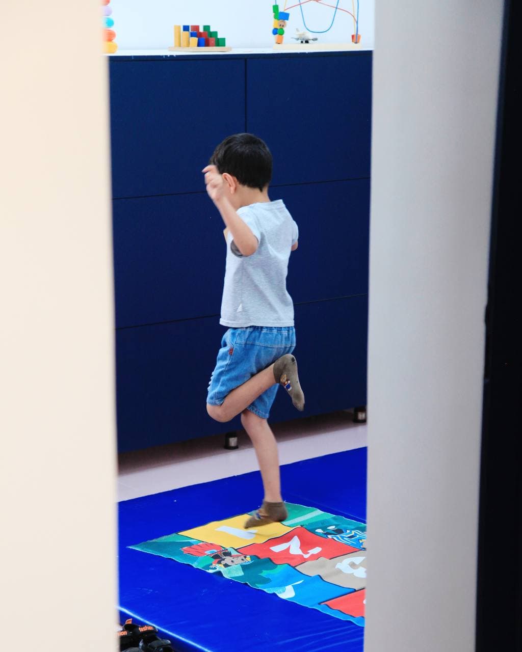 gallery-item