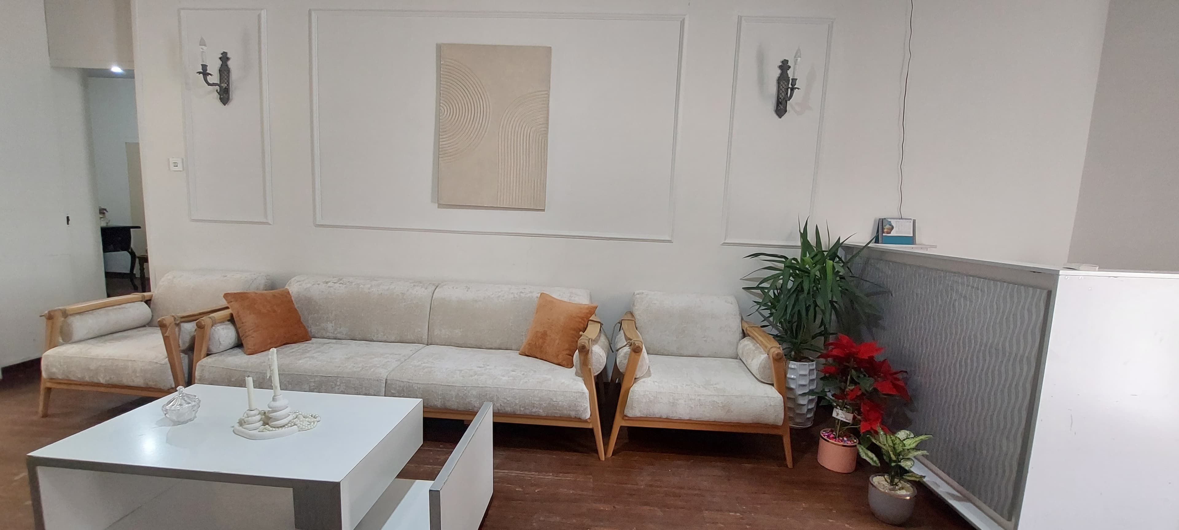 gallery-item