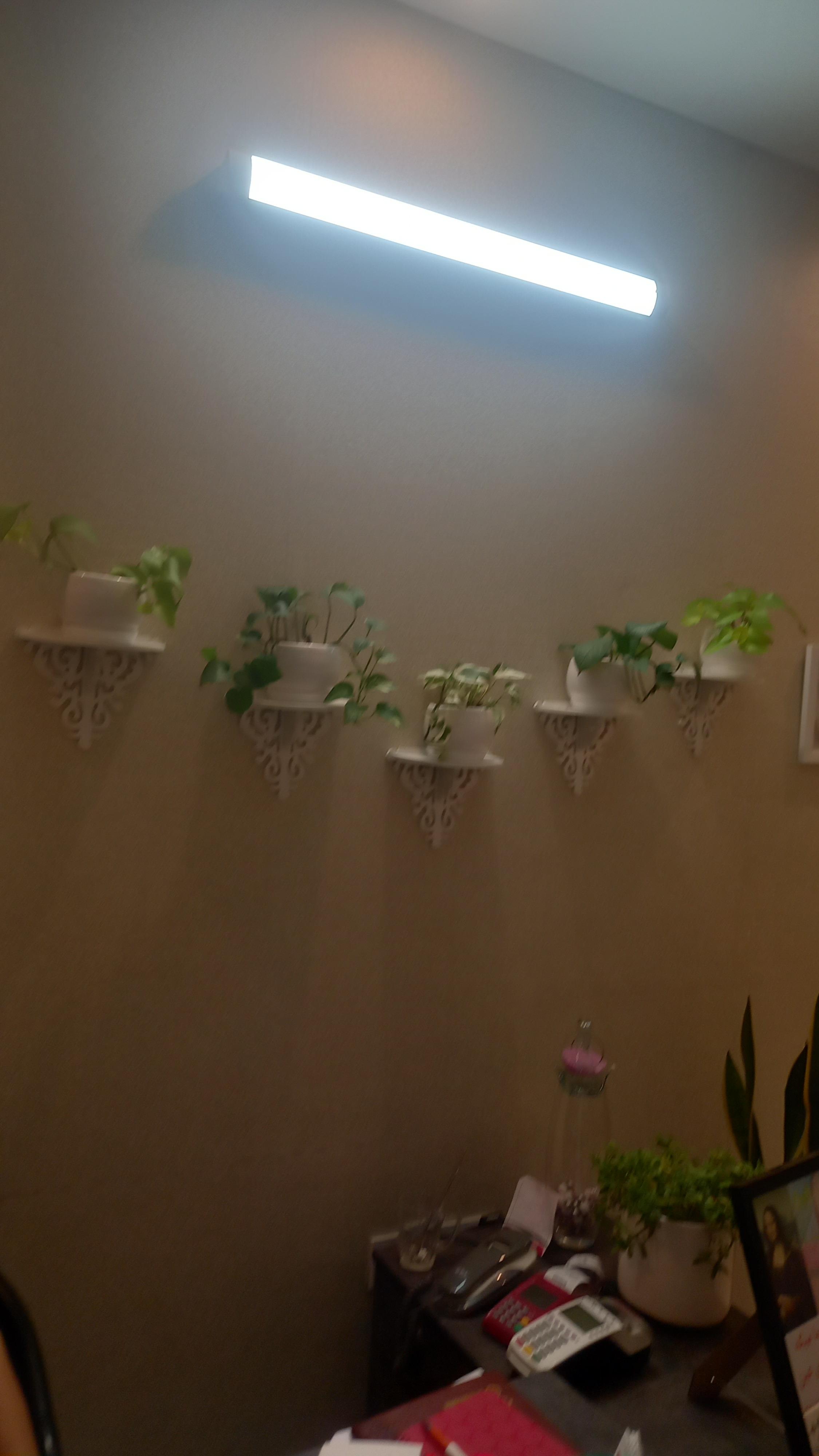 gallery-item