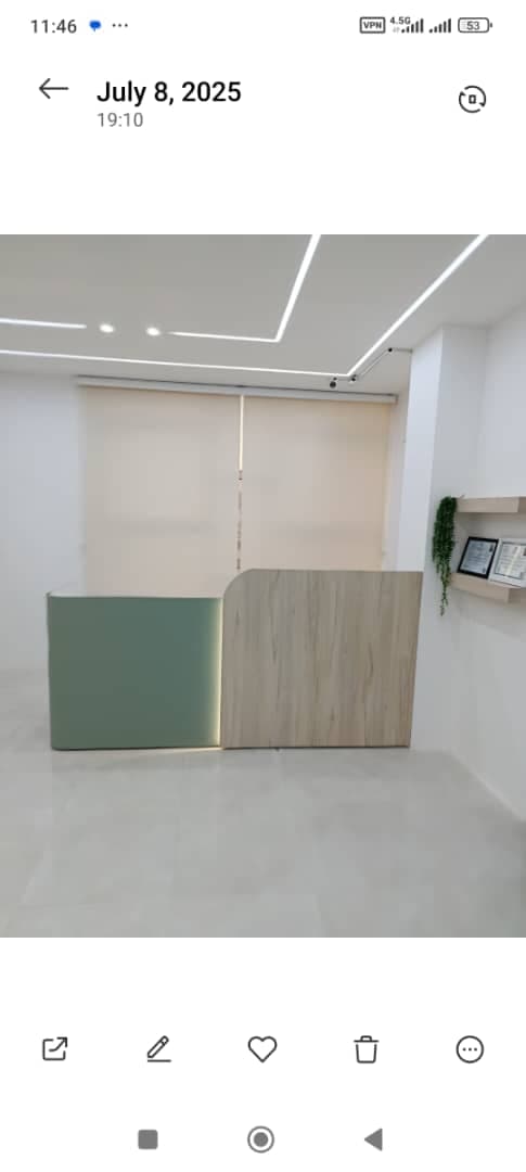gallery-item