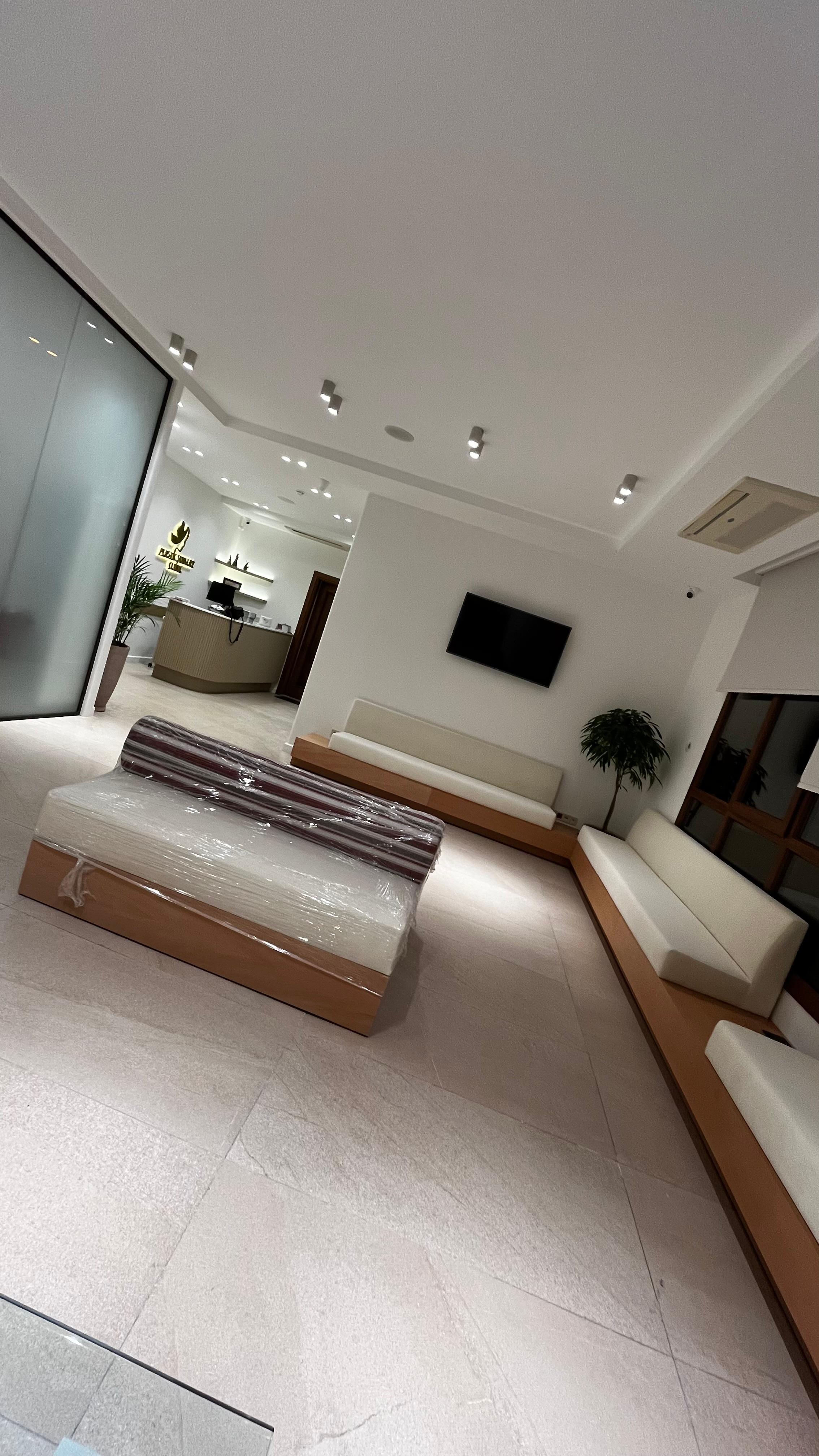 gallery-item