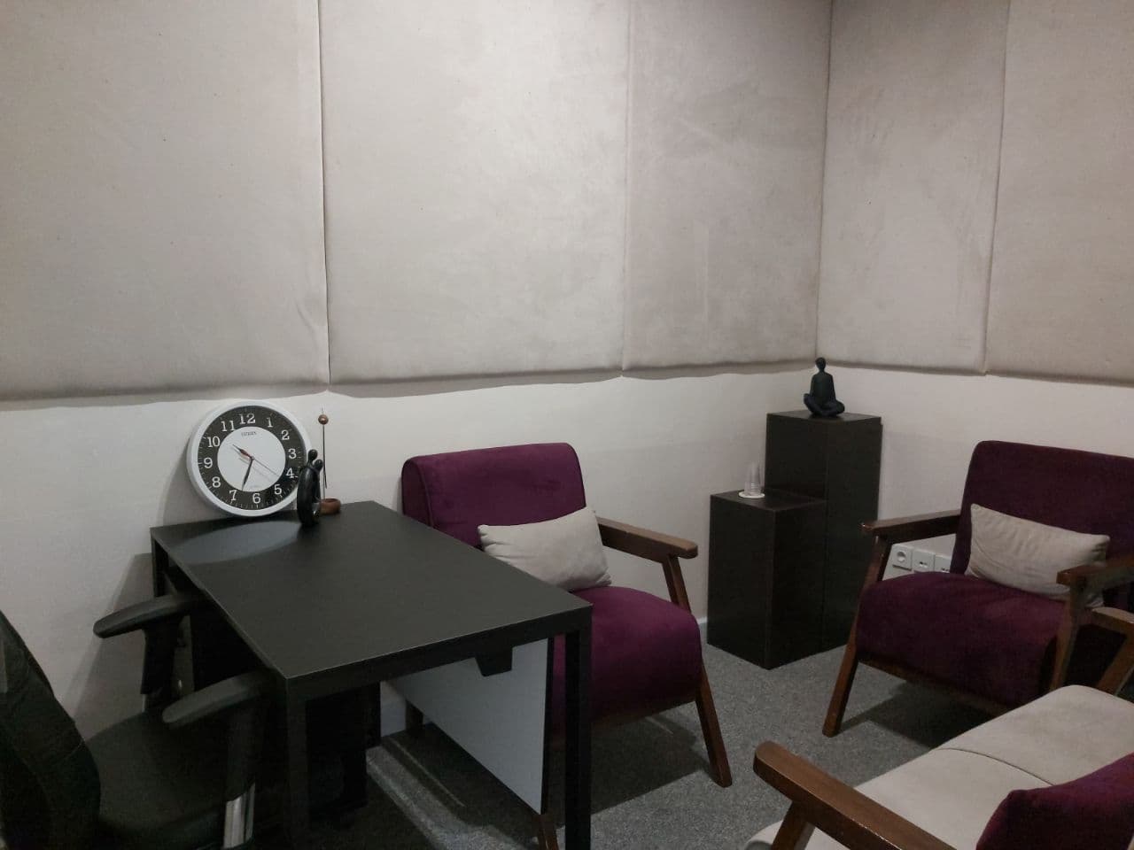 gallery-item
