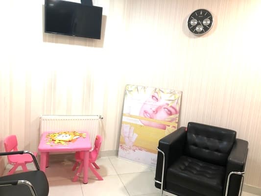 gallery-item