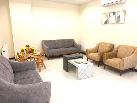gallery-item