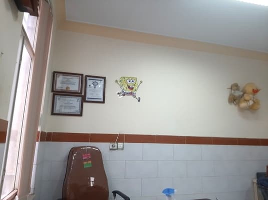 gallery-item