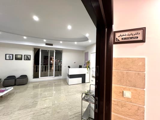 gallery-item
