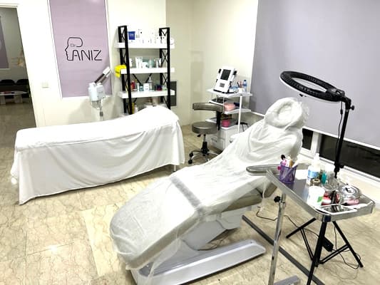 gallery-item
