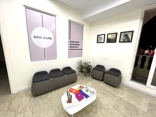 gallery-item