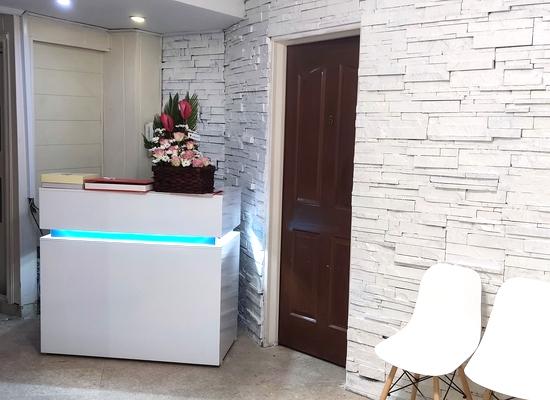gallery-item