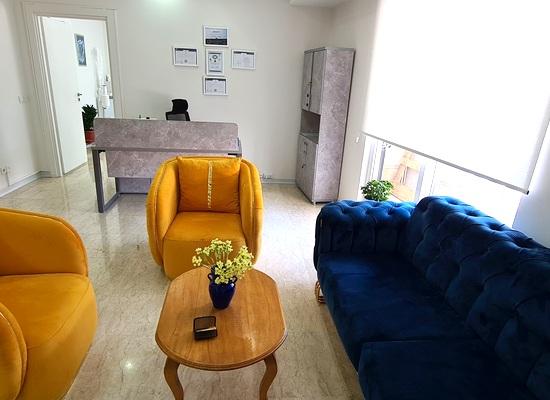 gallery-item