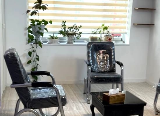 gallery-item