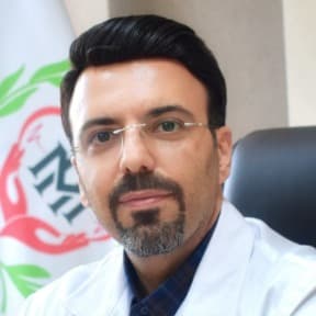 دکتر علی عبدالحسینی, متخصص طب اورژانس