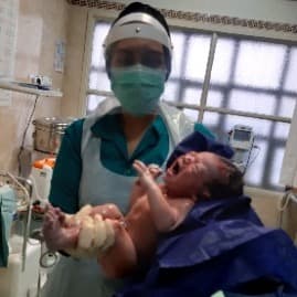 دکتر مونا پاکزاد, کارشناسی ارشد مامایی