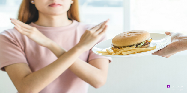 در روماتیسم، برخی غذاها میتوانند باعث افزایش التهاب و تشدید علائم شوند.