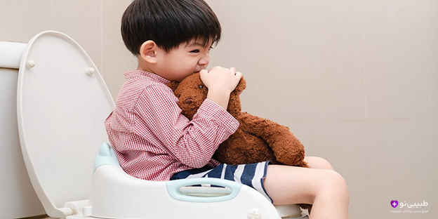 ایجاد عادات منظم دستشویی رفتن و استفاده از ملینهای ملایم در صورت نیاز، میتواند کمککننده باشد