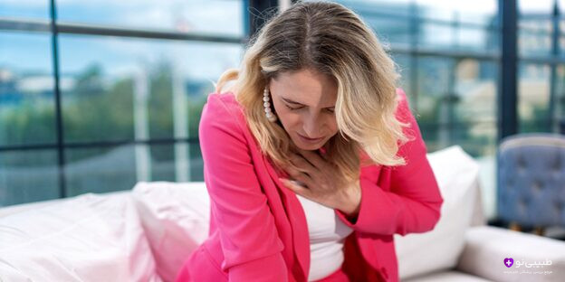 درد قفسه سینه ناشی از استرس میتواند علائم مشابه مشکلات قلبی ایجاد کند. در این مقاله علل، علائم و روشهای درمان این نوع درد را بررسی کرده و راهکارهایی برای کاهش استرس ارائه میدهیم.