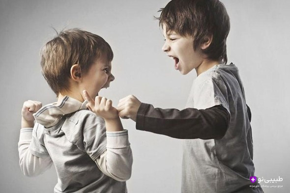 فرد مبتلا به اختلال شخصیت ضد اجتماعی در محیط اجتماعی